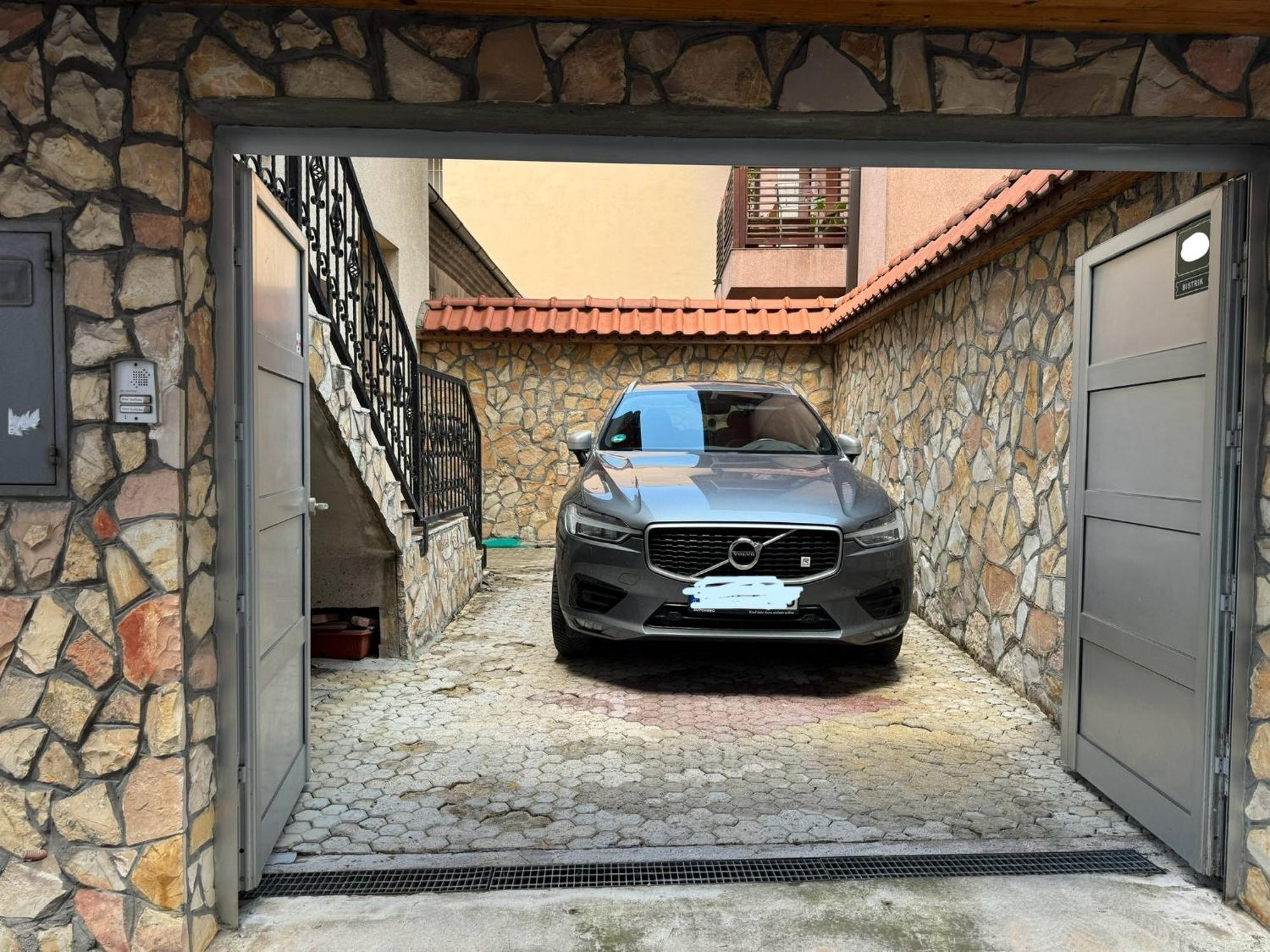 Latin Bridge - 2bdr, 80m2 In With Free Private Parking - Old Town SJJ