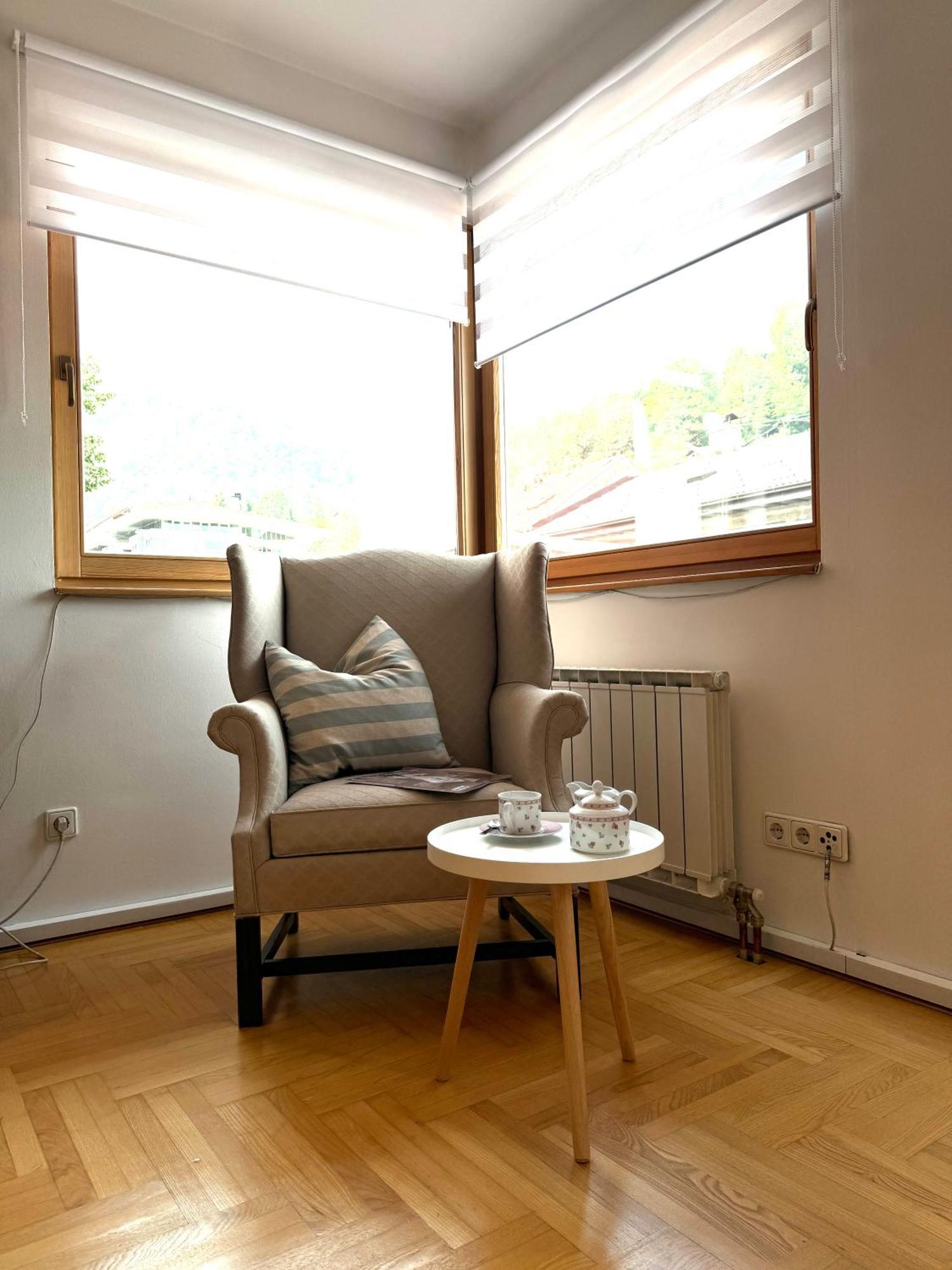 Latin Bridge - 2bdr, 80m2 In With Free Private Parking - Old Town Apartment