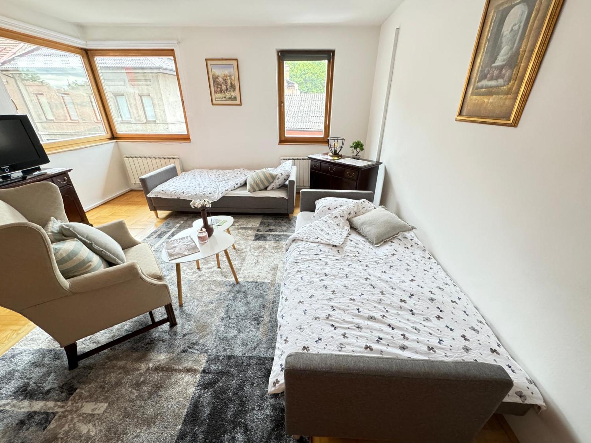 Apartment Latin Bridge - 2bdr, 80m2 In With Free Private Parking - Old Town *