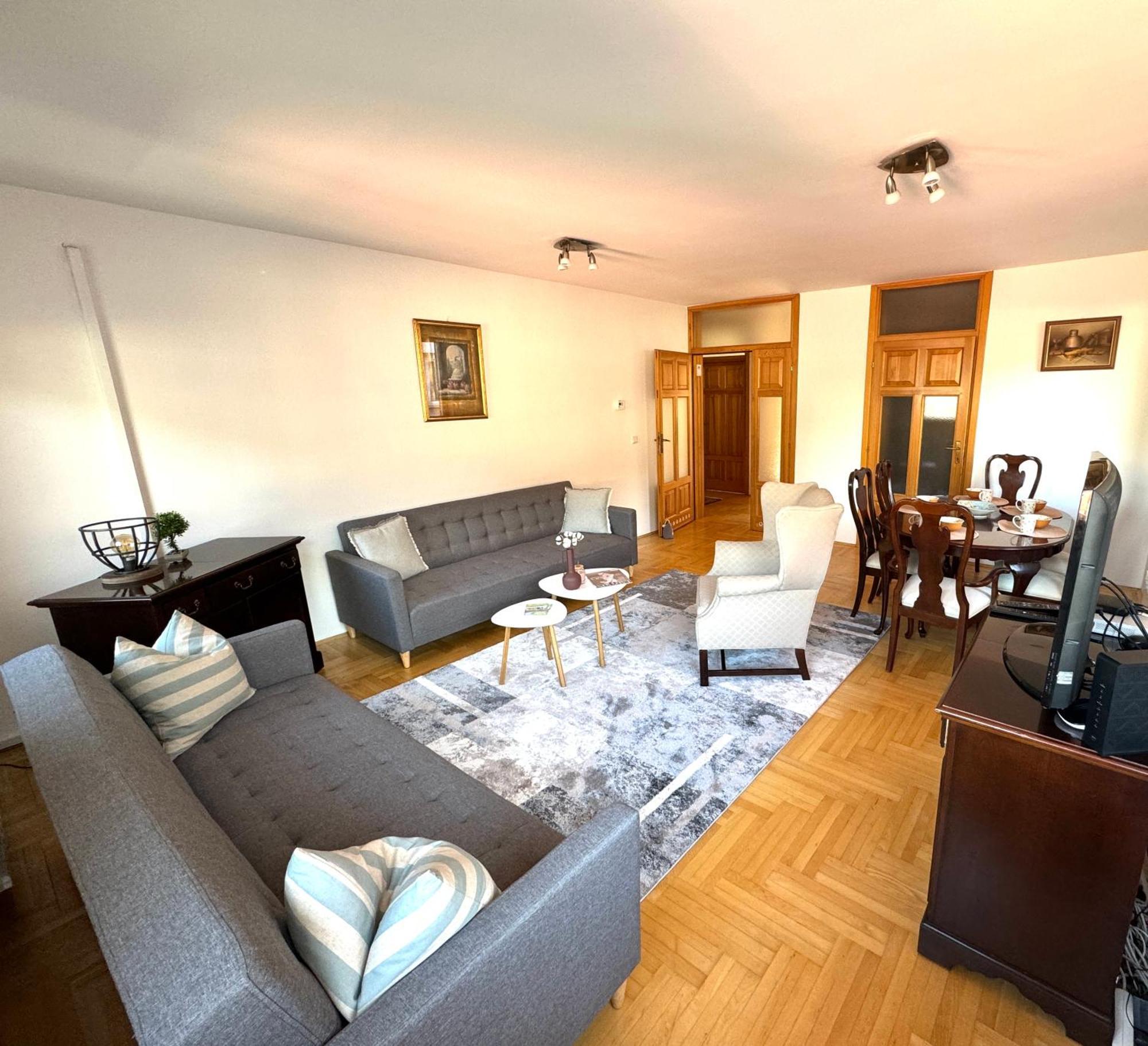 Latin Bridge - 2bdr, 80m2 In With Free Private Parking - Old Town SJJ