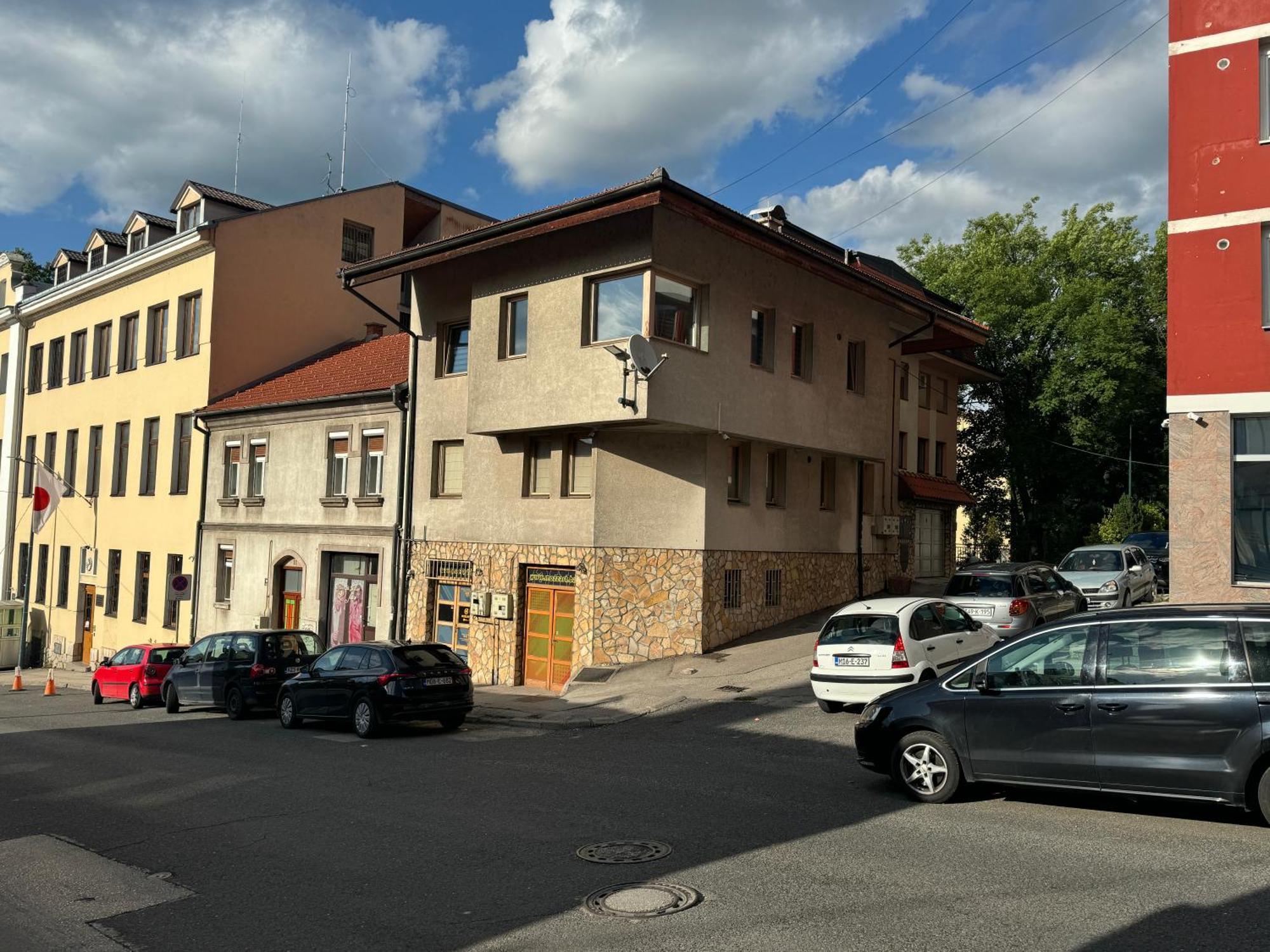 Latin Bridge - 2bdr, 80m2 In With Free Private Parking - Old Town *