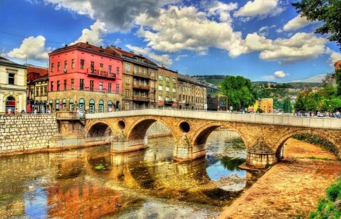Latin Bridge - 2bdr, 80m2 In With Free Private Parking - Old Town Apartment SJJ