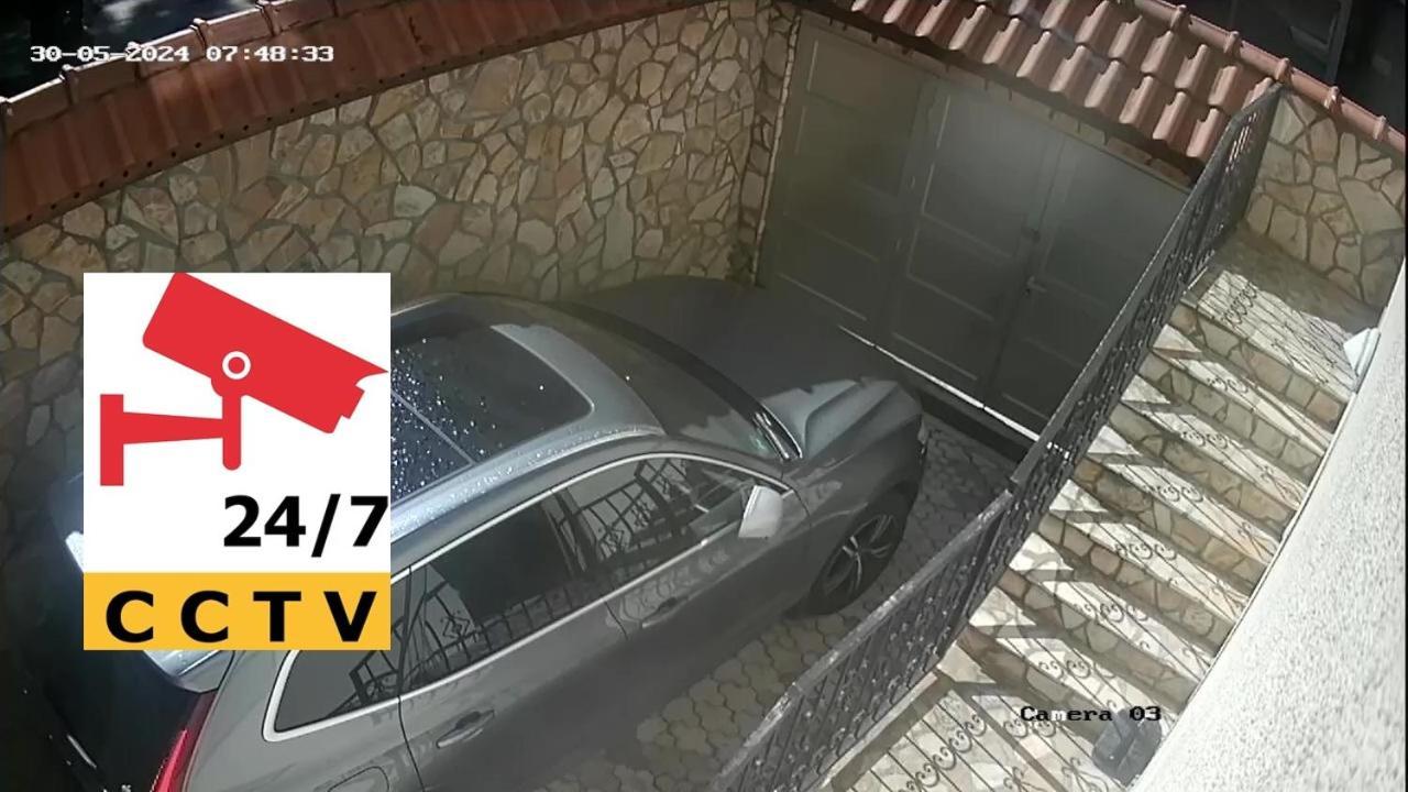 Latin Bridge - 2bdr, 80m2 In With Free Private Parking - Old Town * SJJ